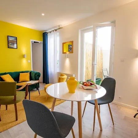 Le Jaune Vendée - T2 renové - Terrasse - Calme Niort Extérieur photo